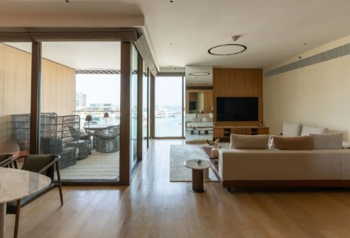 02 Luxury 2 Bedroom Waterfront Residence