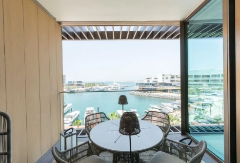09 Luxury 2 Bedroom Waterfront Residence