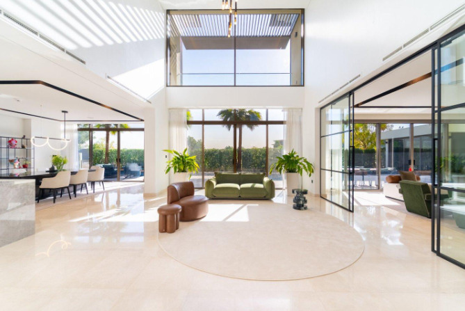 Dubai Hills Living Salon