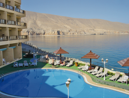 Chalet King Mountain View Hotel Room / Chalet Atana Hotels Chain Oman Tourism Development Company S.A.O.C. (OMRAN Group / مجموعة عمران)